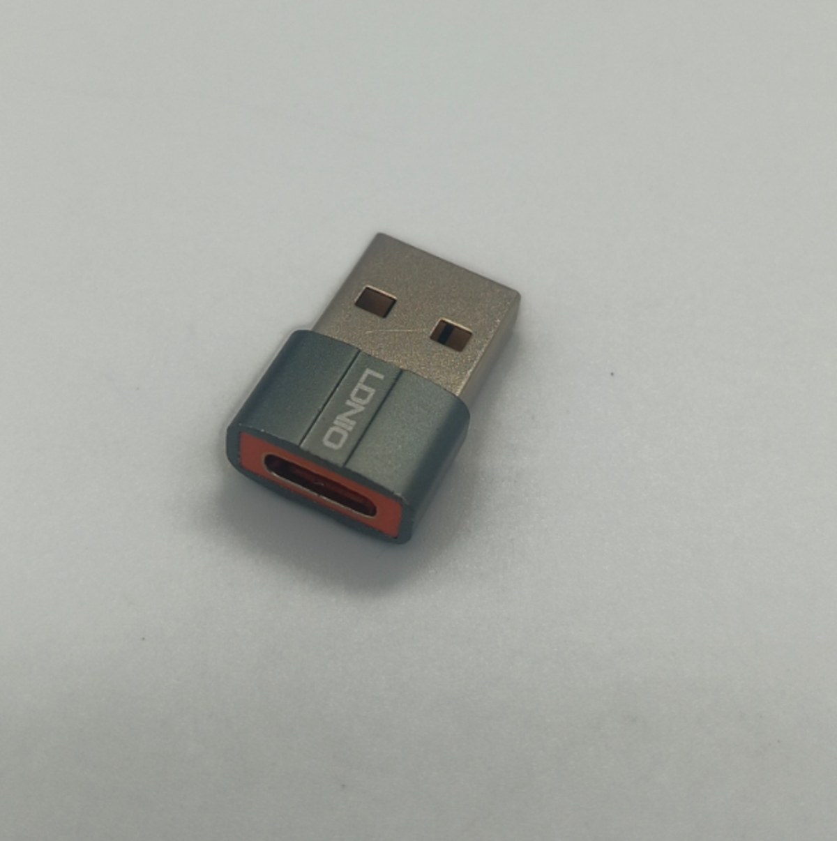 Adaptador de USB A a USB C (hembra)