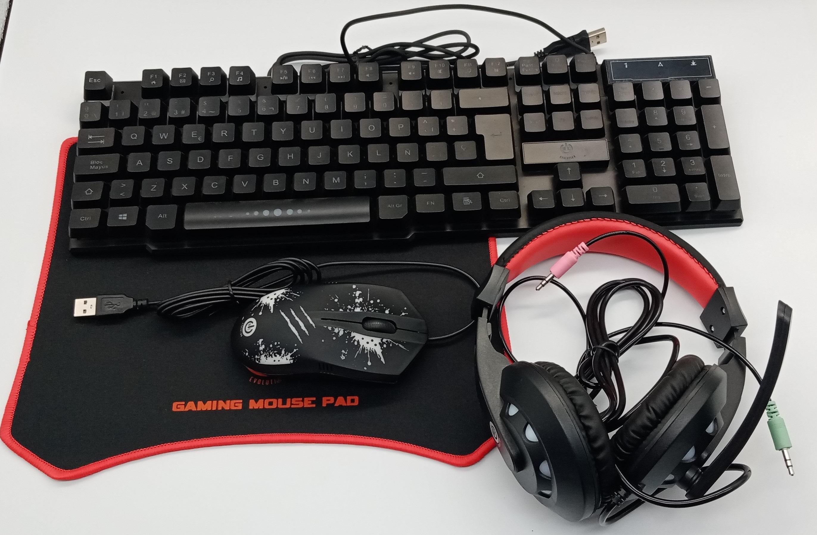 Combo Gamer teclado RGB, mouse RGB, auricular RGB y mousepad